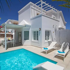  Villa Charlana By Buenavilla